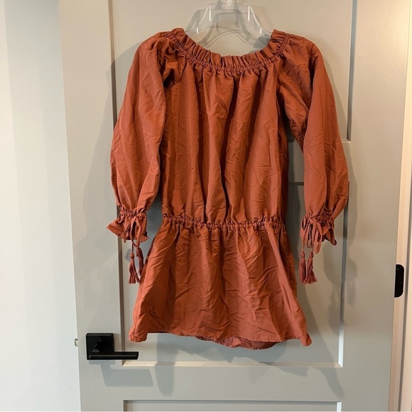 Tularosa Size XS Revolve Cowgirl Falon Dress in Terracotta Off Shoulder - Picture 4 of 4